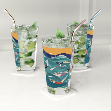 Summer Splash Pint Glass – Retro Beach Joy & Carefree Summer Vibes