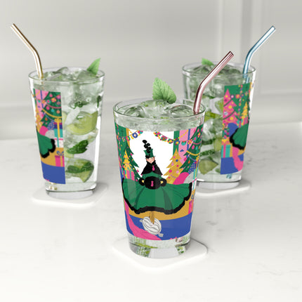 🎄🎁 The Emerald Christmas Belle Pint Glass – Colorful Holiday Fashion Fantasy