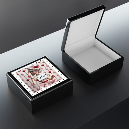 Fashionably Yours, XOXO Jewelry Box